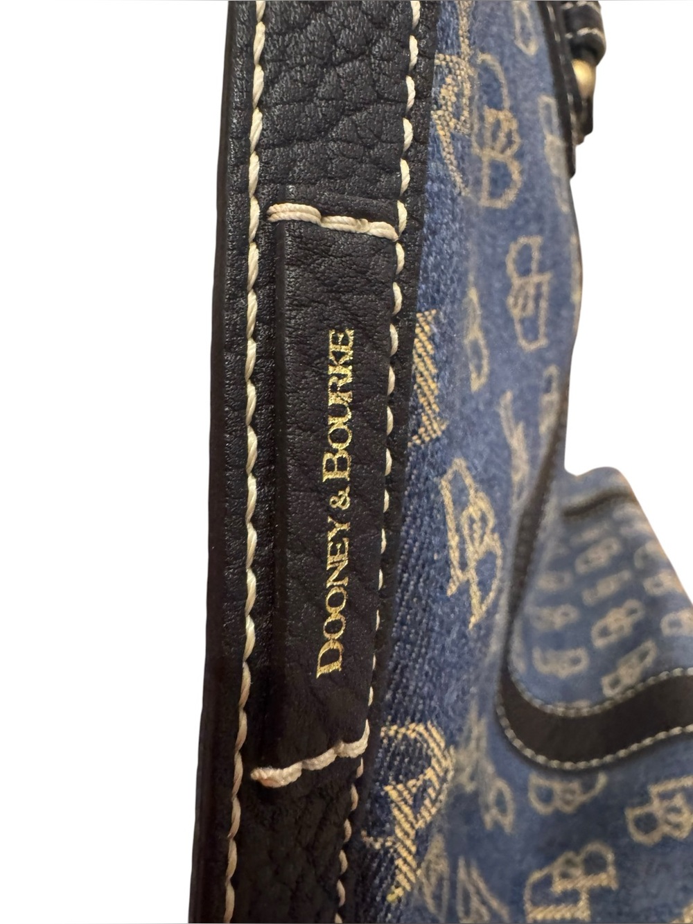 Dooney & Bourke Monogram Denim Tote w/matching wristlet/pouch - LIKE NEW Y2K - Picture 7 of 15
